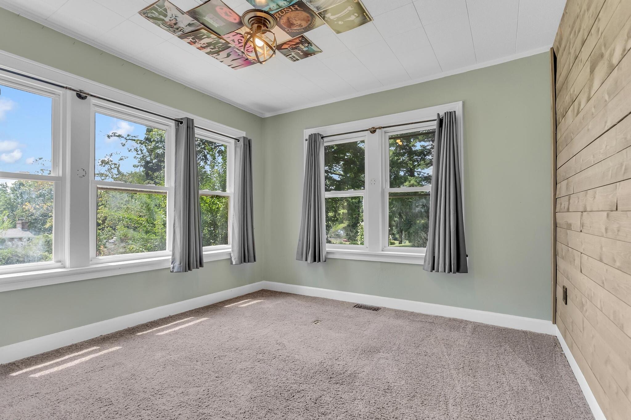 Building Photo - 1688 Overhill Rd