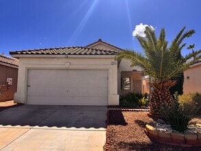 Building Photo - One Story Home For Rent