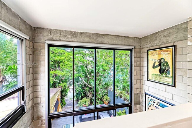 Building Photo - 322 Hendricks Isle