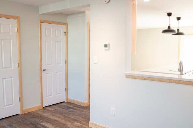 Building Photo - 289 Governors Park Rd