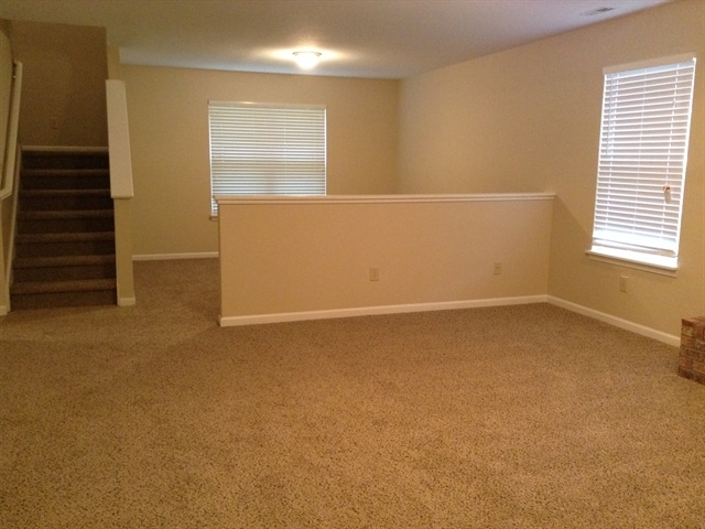 Building Photo - 10534 Aspen Dr