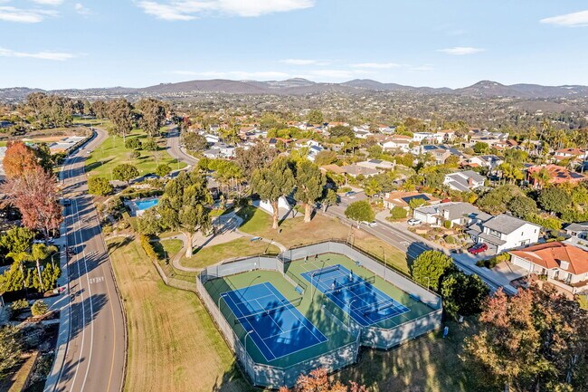 Building Photo - 2039 Village Wood Rd