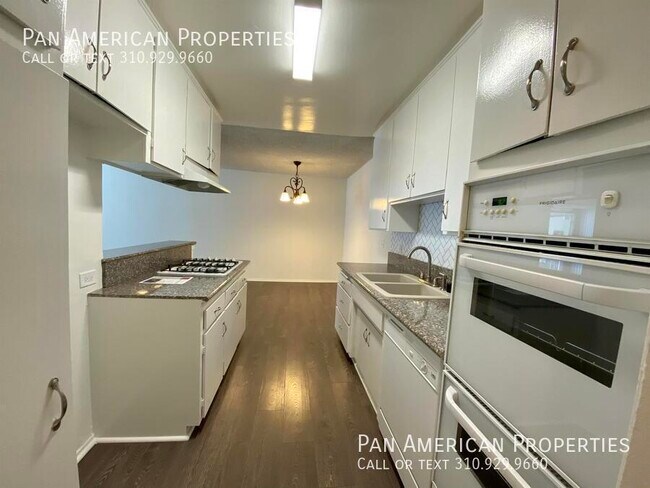 Building Photo - 11275 Westminster Ave