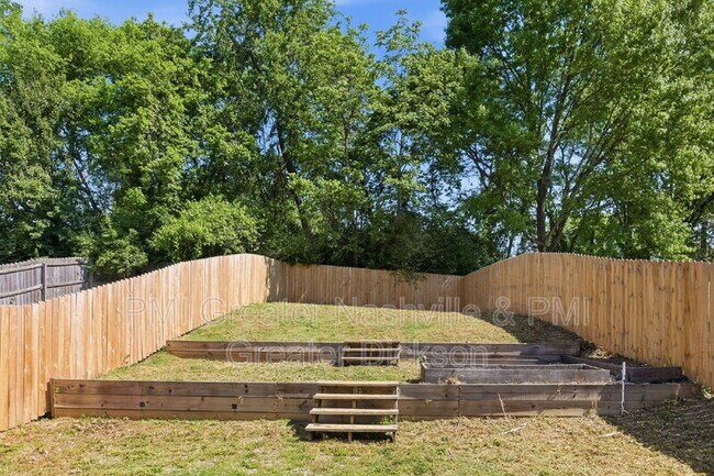 Building Photo - 704 McPherson Dr