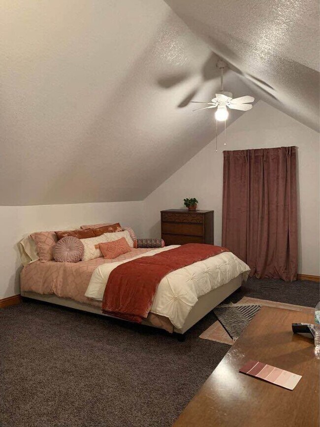 Building Photo - 2 Bed 1.5 Bath Home for RENT in La Porte City