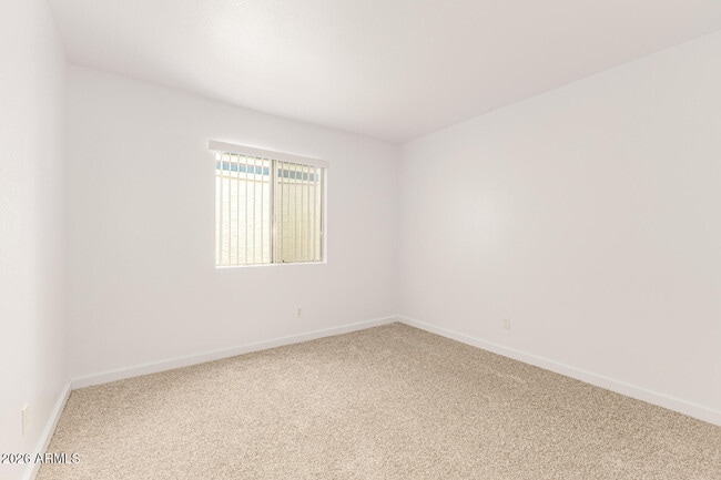 Building Photo - 7253 S Alder Dr