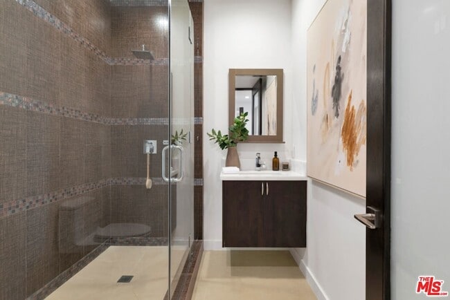 Building Photo - 3116 Elvido Dr