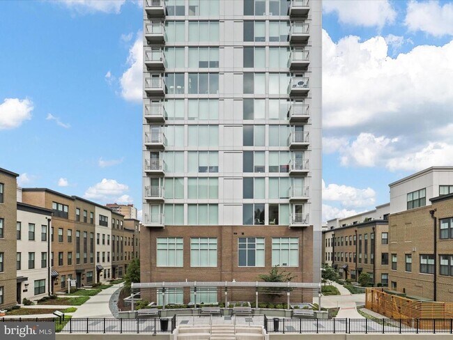 Building Photo - 925 N Fairfax St