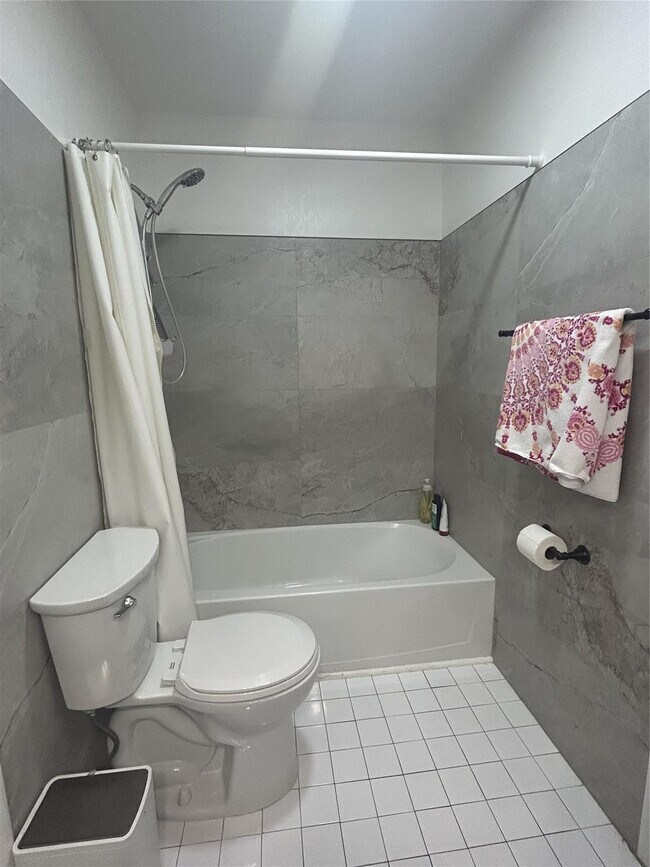 Building Photo - 1363 NW 94th Way