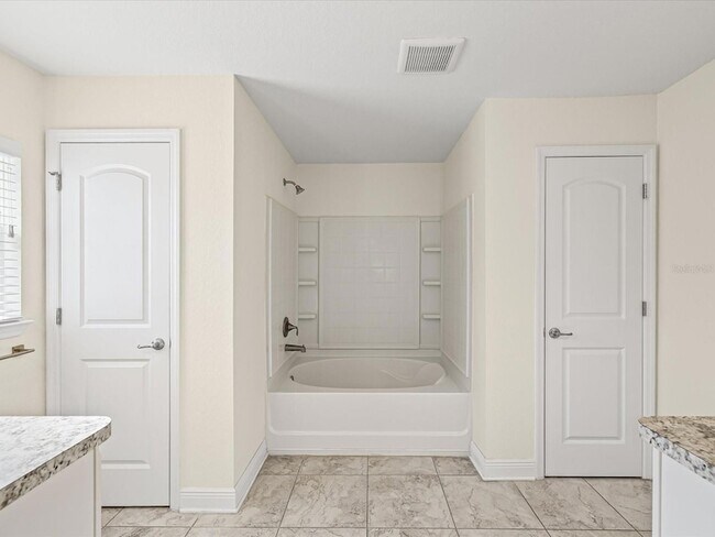 Building Photo - 12498 Stevie Marie Ct