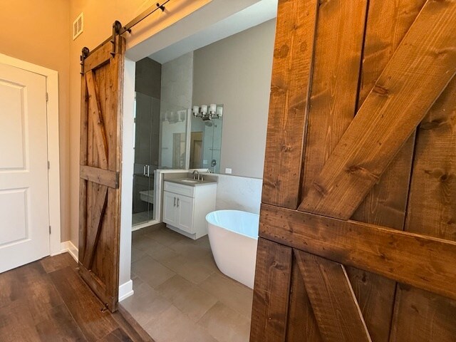 Building Photo - 2309 W Monroe St