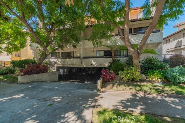 Building Photo - 543 W Stocker St