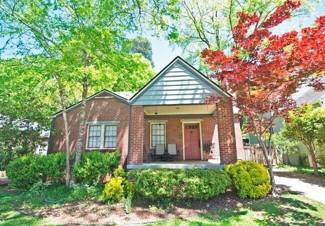 Primary Photo - 412 Hilldale Dr