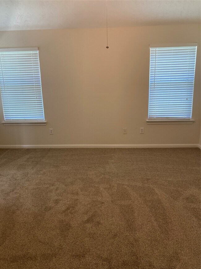 Building Photo - 15931 Pleasant Green Cir
