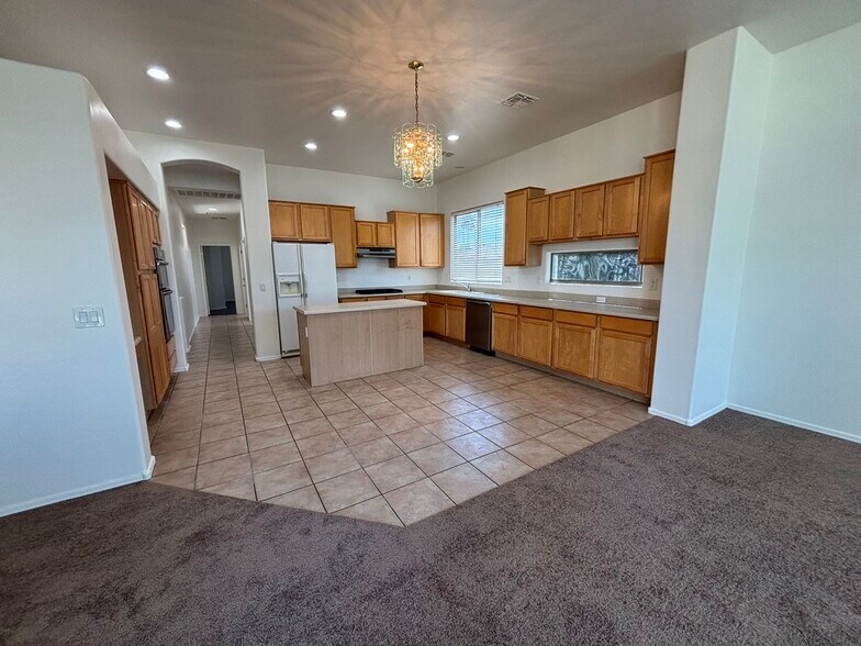 Building Photo - 2120 E Flintlock Way