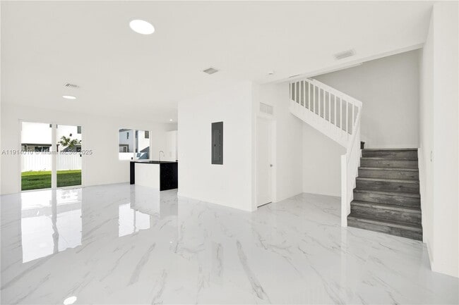 Building Photo - 22535 SW 125th Ave