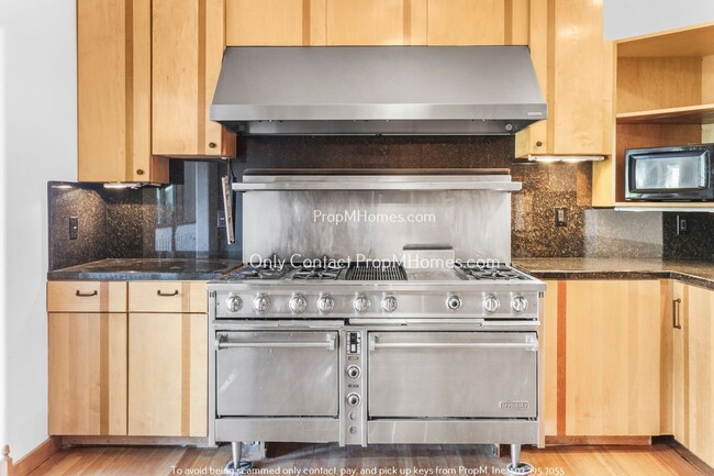 Building Photo - Spacious Large Sanctuary in SE Portland’s ...
