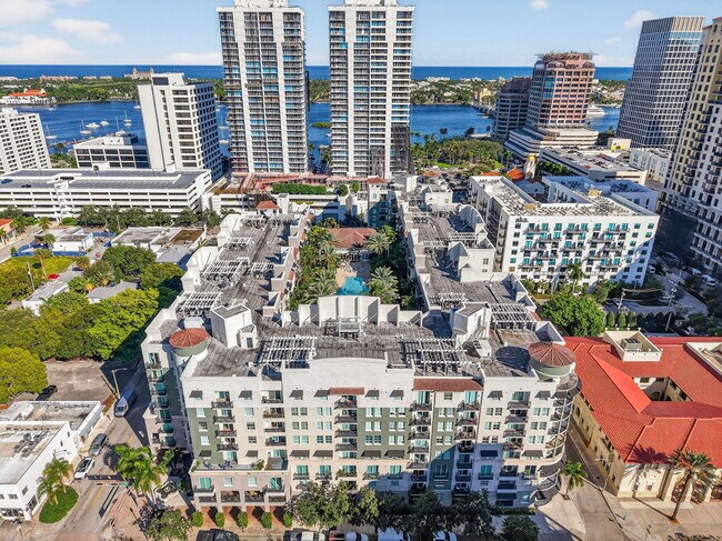 Building Photo - 600 S Dixie Hwy