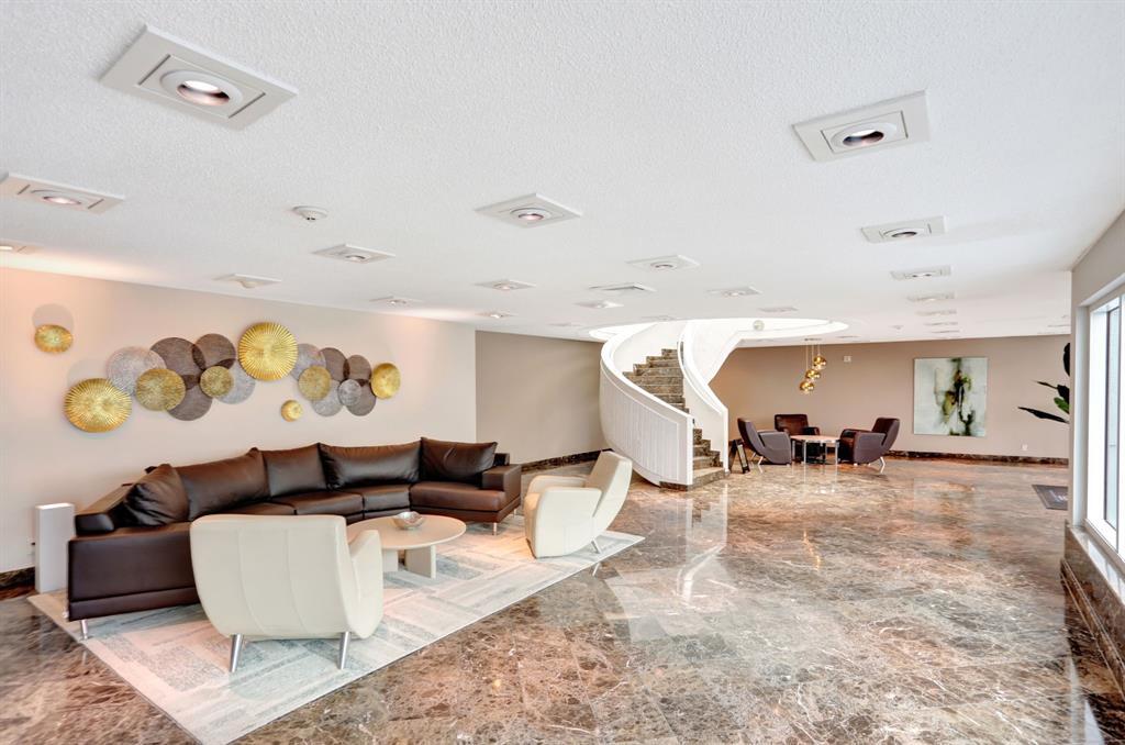Building Photo - 1360 S Ocean Blvd