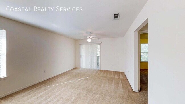 Building Photo - 896 Silverwood