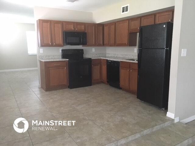 Building Photo - 1349 Parkwood St