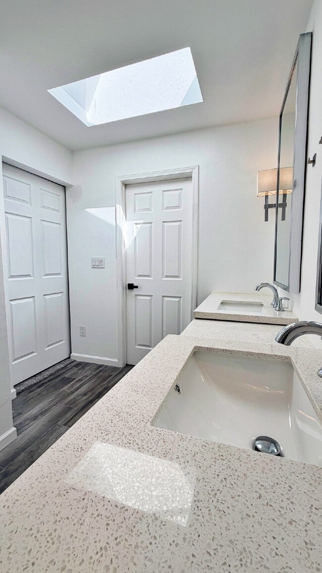 Building Photo - Awesome Views in Fully Updated Home in The Pinery! 5 Bed 3.5 Bath with 2 Car Garage and Large Dec...
