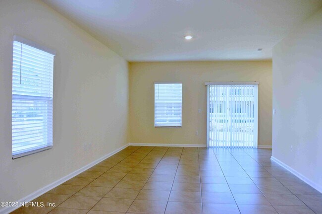 Building Photo - 9543 Star Dr