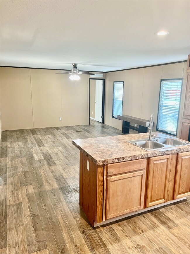 Building Photo - 21411 Russell Dr