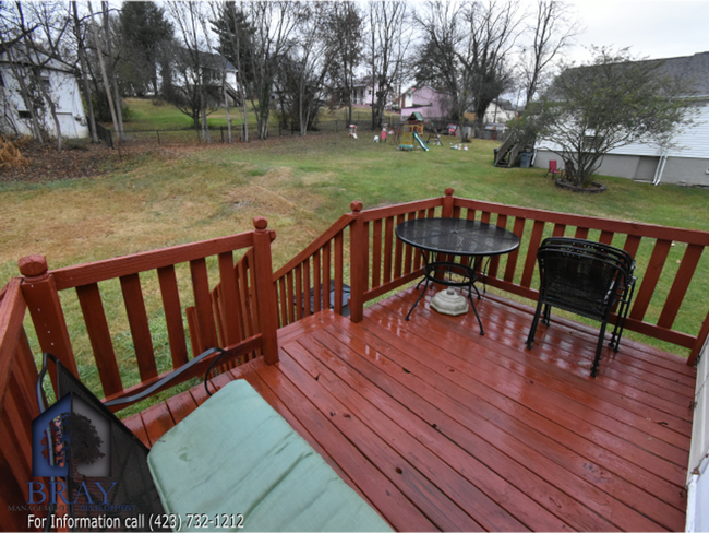 Building Photo - Centrally located charming cottage!