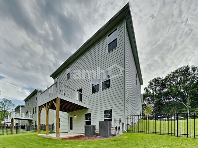 Building Photo - 14026 Belle Mont Dr