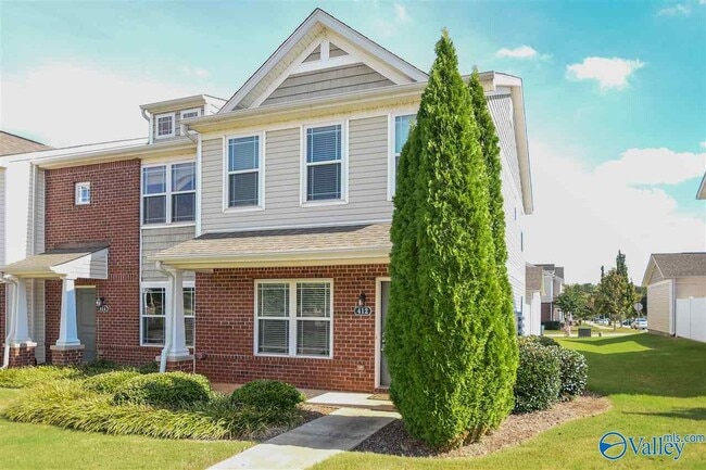 Building Photo - 412 Prom Dr SW