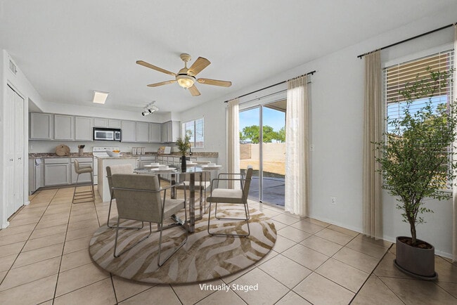 Building Photo - 1295 S Honeysuckle Ln