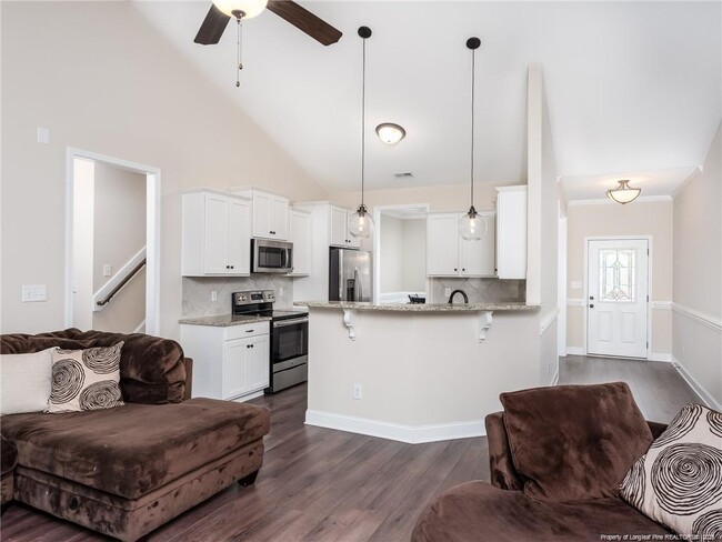 Building Photo - 3225 Point Crossing Pl