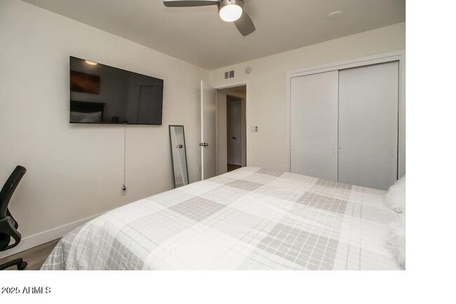 Building Photo - 6809 E Earll Dr