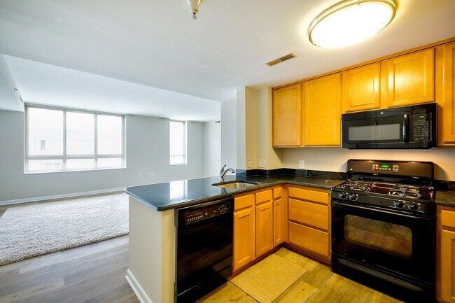Building Photo - Modern Comfort 2BD/1BTH  in Navy Yard & So...