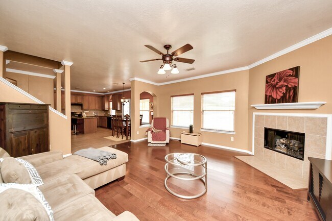 Building Photo - 8614 Riverbend Canyon Ln