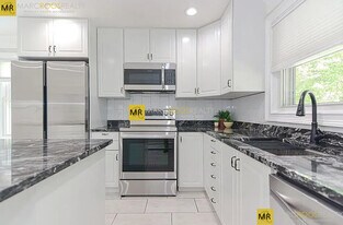 Building Photo - 239 Trenton St