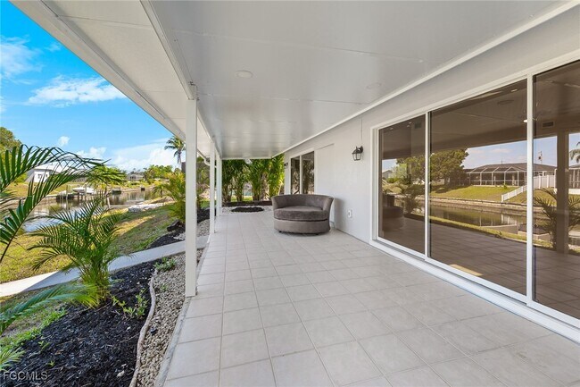 Building Photo - 1416 SE 11th Pl