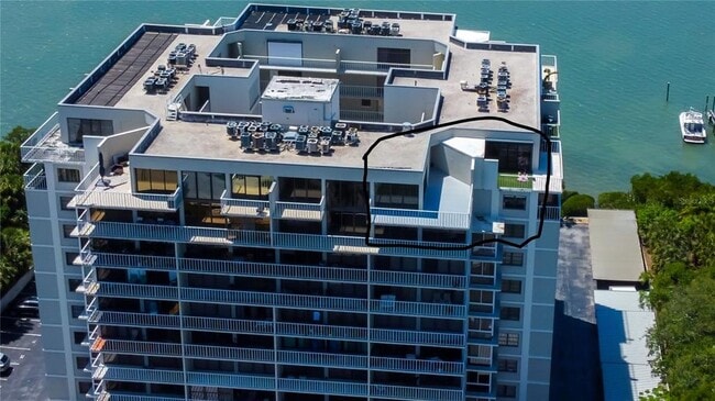 Building Photo - 500 N Osceola Ave