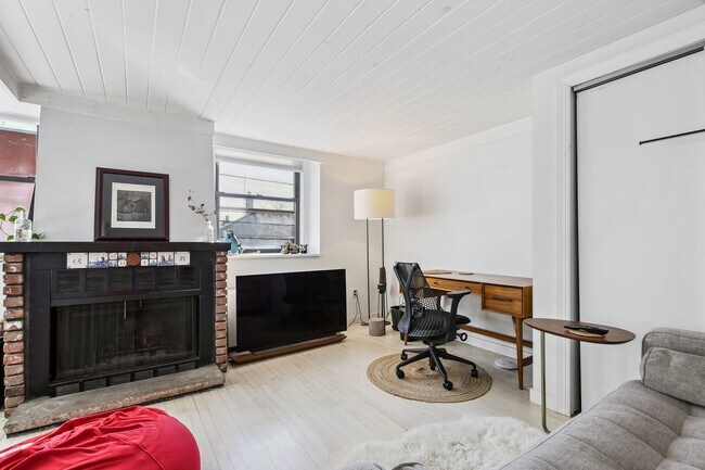 Building Photo - 464-470 Central Ave