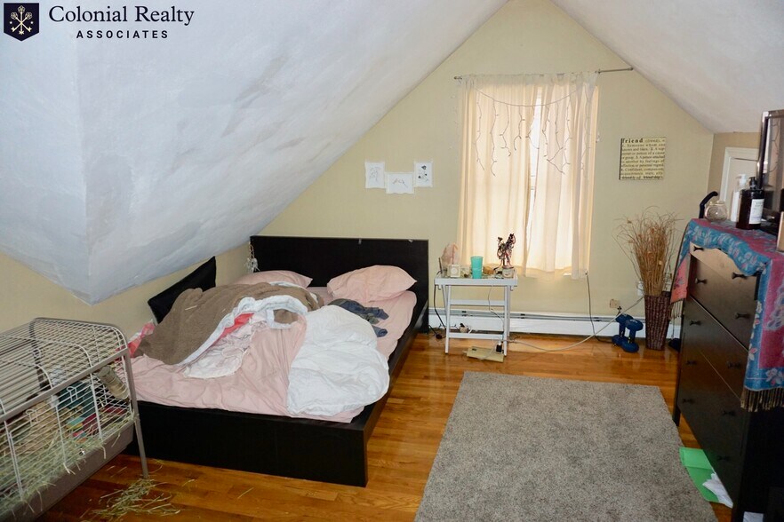 Building Photo - 19 Highgate St