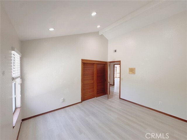 Building Photo - 2230 E Vista Mesa Way