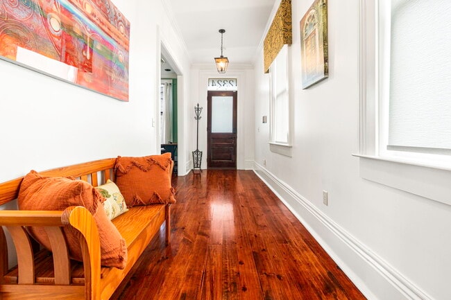 Building Photo - 2324 Ursulines Ave