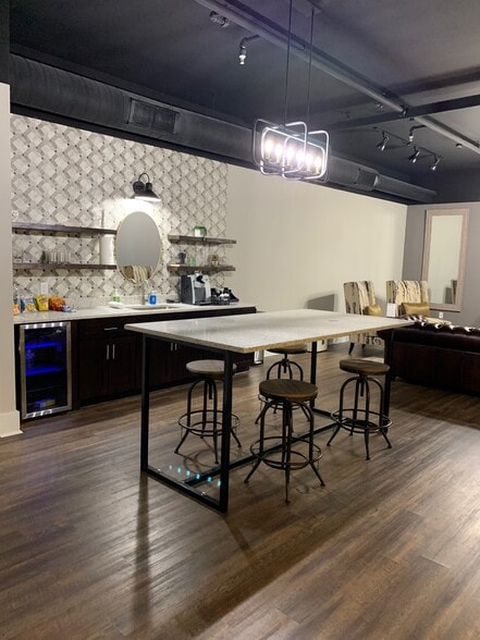 Commonroom - The Commons at City Center