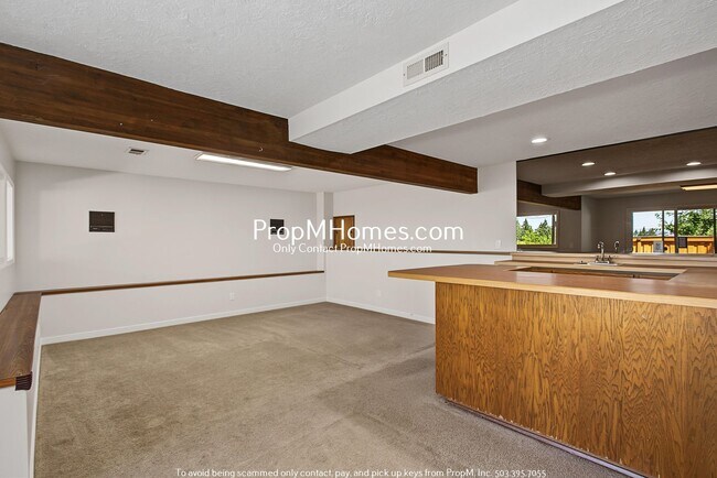 Building Photo - 8271 SW 184th Ave