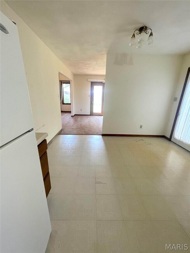 Building Photo - 301 Brian Dr