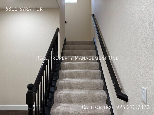Building Photo - 6811 Syrah Dr