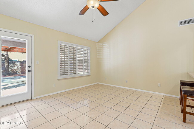 Building Photo - 13709 Paseo Hermoso Dr