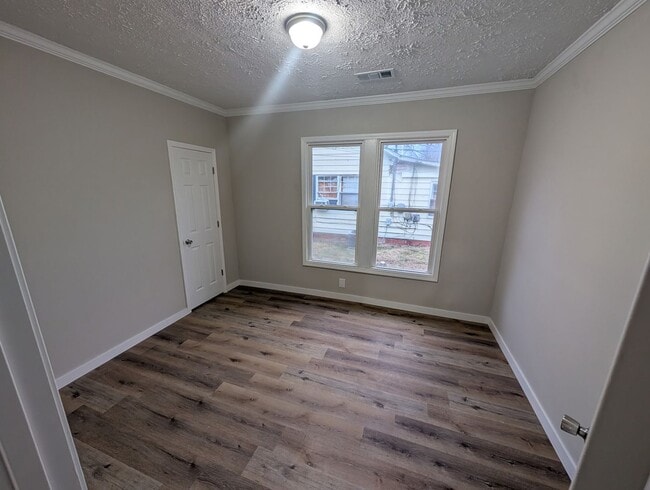 Building Photo - 222 Lenoir Ave