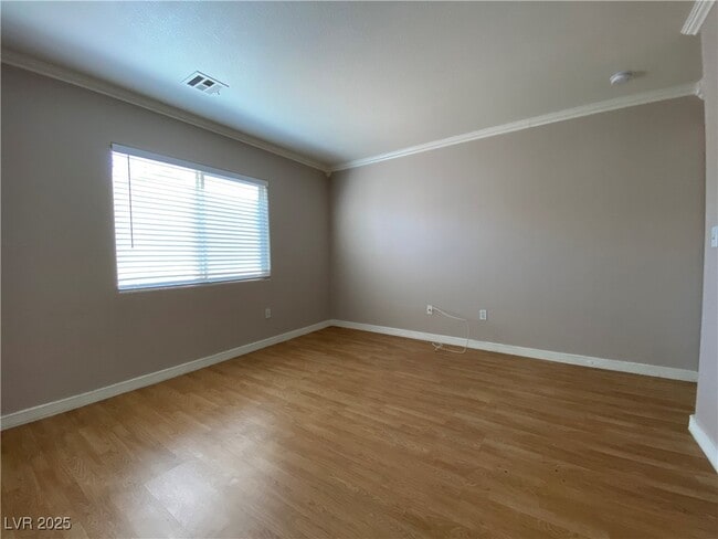 Building Photo - 9293 Adamshurst Ave